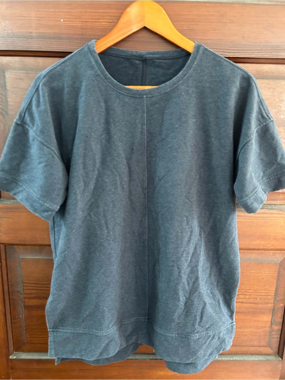 lululemon athletica Men’s Short Sleeve Tee in Heathered Naval - Picture 10 of 12